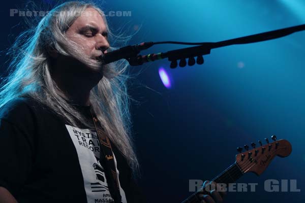 DINOSAUR JR - 2010-05-23 - PARIS - La Machine (du Moulin Rouge) - Jay Mascis